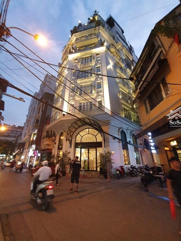 Cho Thuê Nhà Mặt Phố Trần Kim Xuyến, Diện Tích: 90M2 X 6T, Mt: 5M5. Thang Máy, Thang Bộ Cuối Nhà