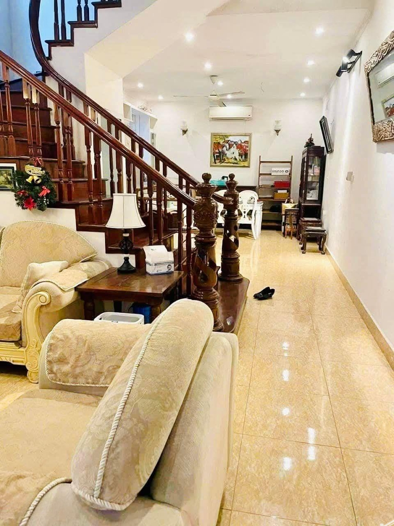 Cần Bán Gấp, Giảm Sâu 5 Tỷ, Giá Bán 19 Tỷ ,Tô Ngọc Vân,Tây Hồ 65M, 3 Tầng, - Lô Góc, Ô Tô Tránh .