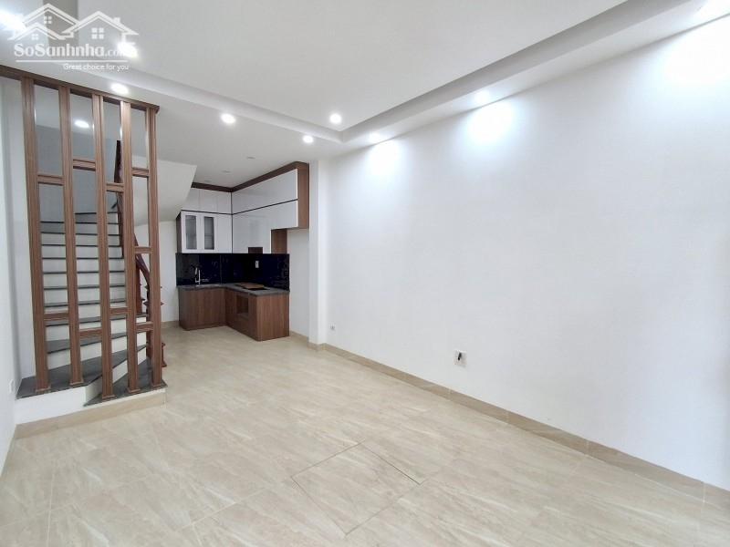 Bán nhà Bát Khối,Cổ Linh 5 tầng,32m,mt3.7m oto đỗ cổng nhỉnh 5 tỷ