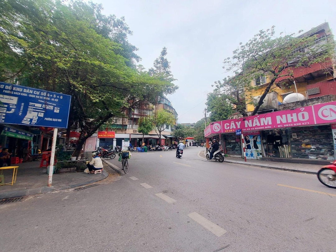 Bán Nhà Phố Tạ Quang Bửu 130M2 Giá Bán 33 Tỷ. Oto Đỗ Cửa Ngày Đêm, Vỉa Hè Rộng Kinh Doanh Sầm Uất.