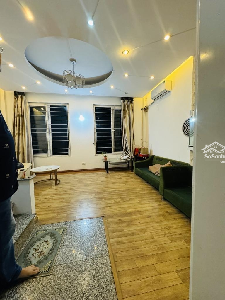 Bán Nhà Phố Tôn Thất Tùng, Ngõ Thông, Gần Trường Đh Y. 30M2, 6T,Mặt Tiền5M. Giá Nhỉnh 5 Tỷ