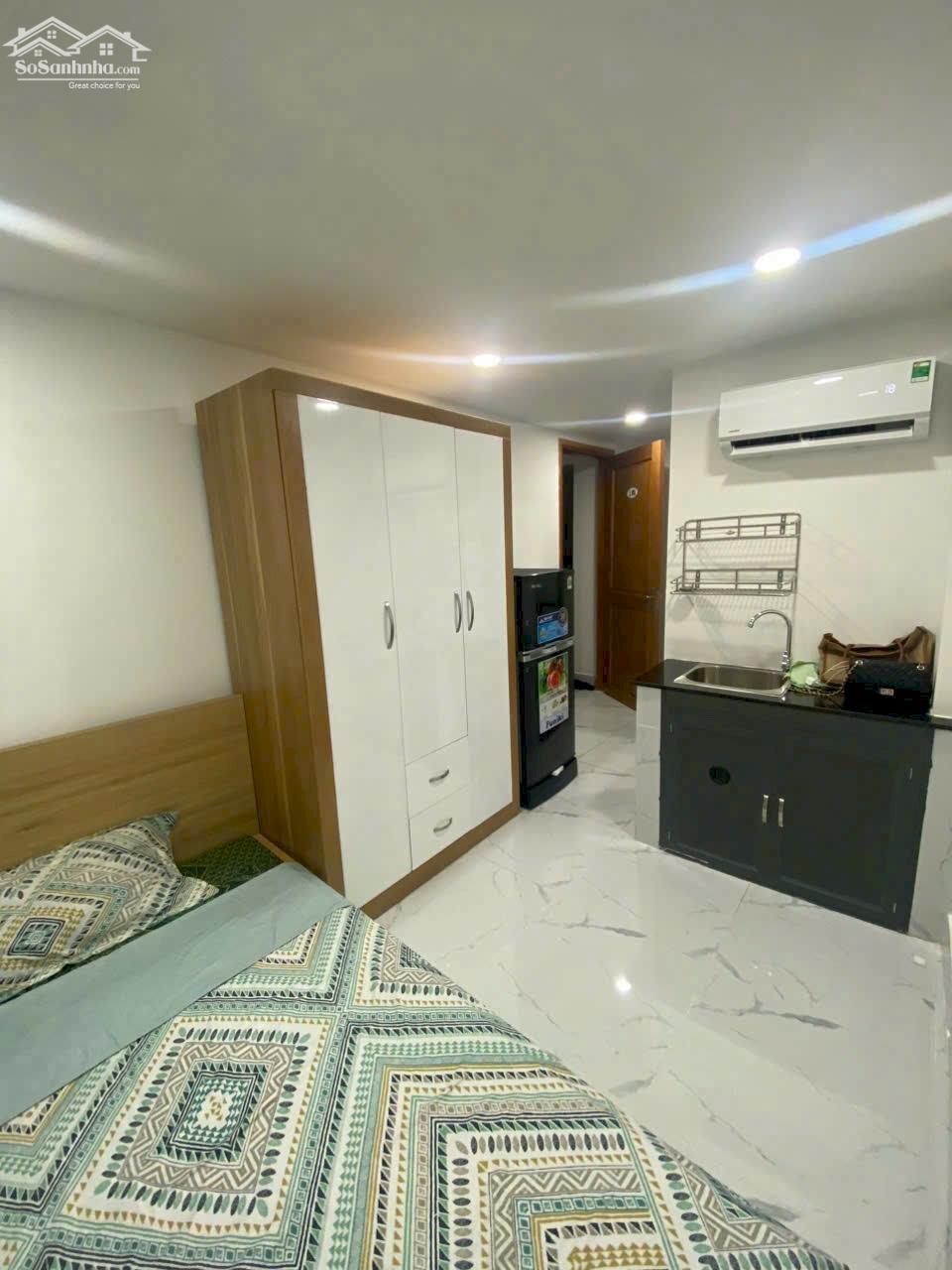 Bán CHDV mặt tiền ngay trường Nguyễn Thượng Hiền 6L DT sàn 215m2 ngang 5m TN 45tr 15.5 tỷ