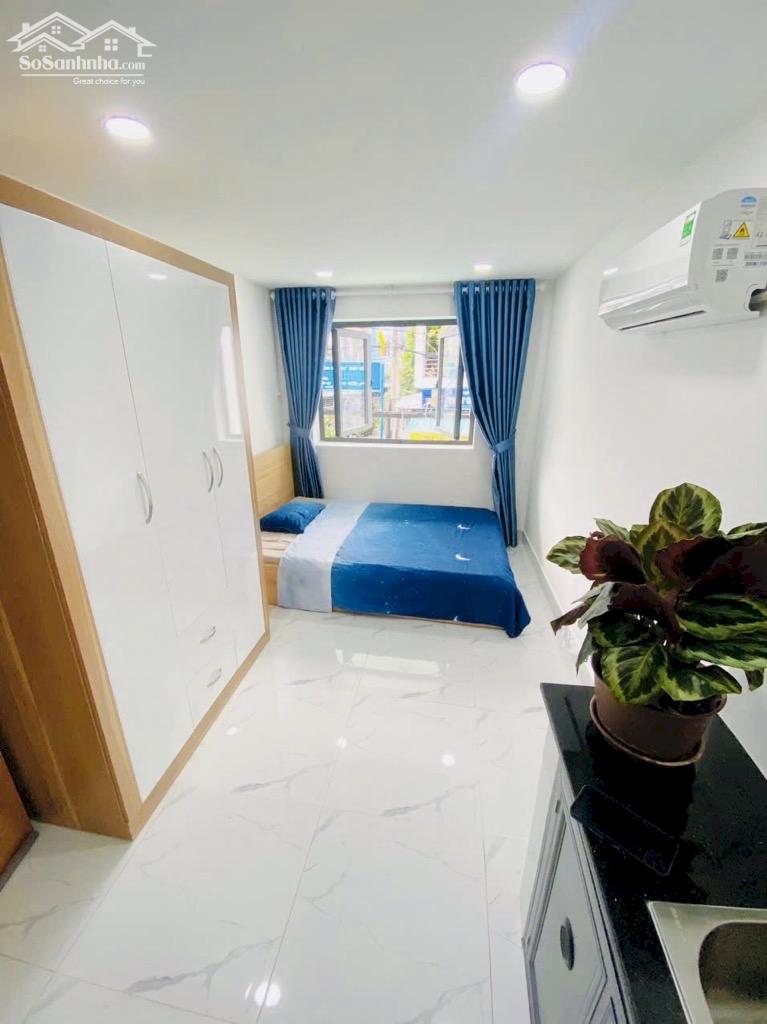 Bán CHDV mặt tiền ngay trường Nguyễn Thượng Hiền 6L DT sàn 215m2 ngang 5m TN 45tr 15.5 tỷ