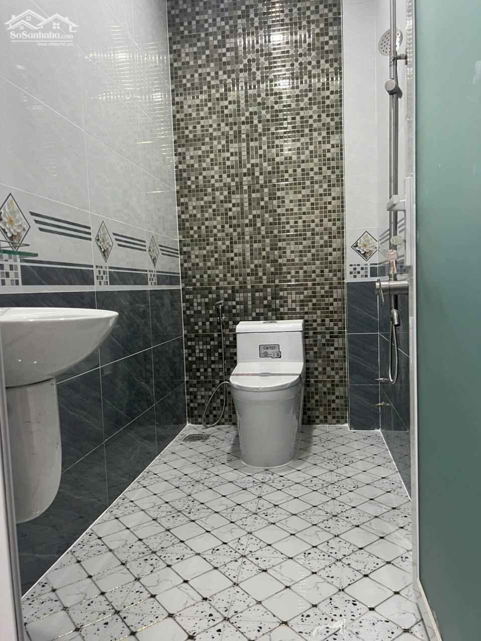 Nhà mặt tiền đường thông 2 lầu 1 trệt mới xây 3.6 tỷ/75 m2, sân ô tô