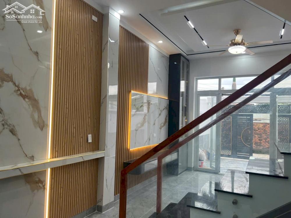 Nhà mặt tiền đường thông 2 lầu 1 trệt mới xây 3.6 tỷ/75 m2, sân ô tô