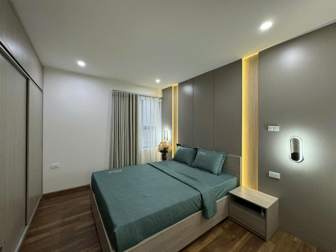 Bán Căn 2 Phòng Ngủ, 80M2 Giá Bán 5.2Tỷ, Full Nội Thất Chỉ Việc Ở, Có Slot Ô Tô, Thăng Long Garden