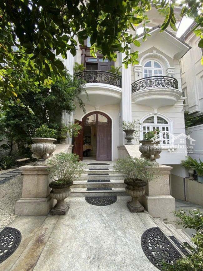 Bán Biệt Thự Đ. Đặng Thùy Trâm, Bình Thạnh -Diện Tích20X20M - 400M2 - 3 Tầng - Giá Bán 28 Tỷ