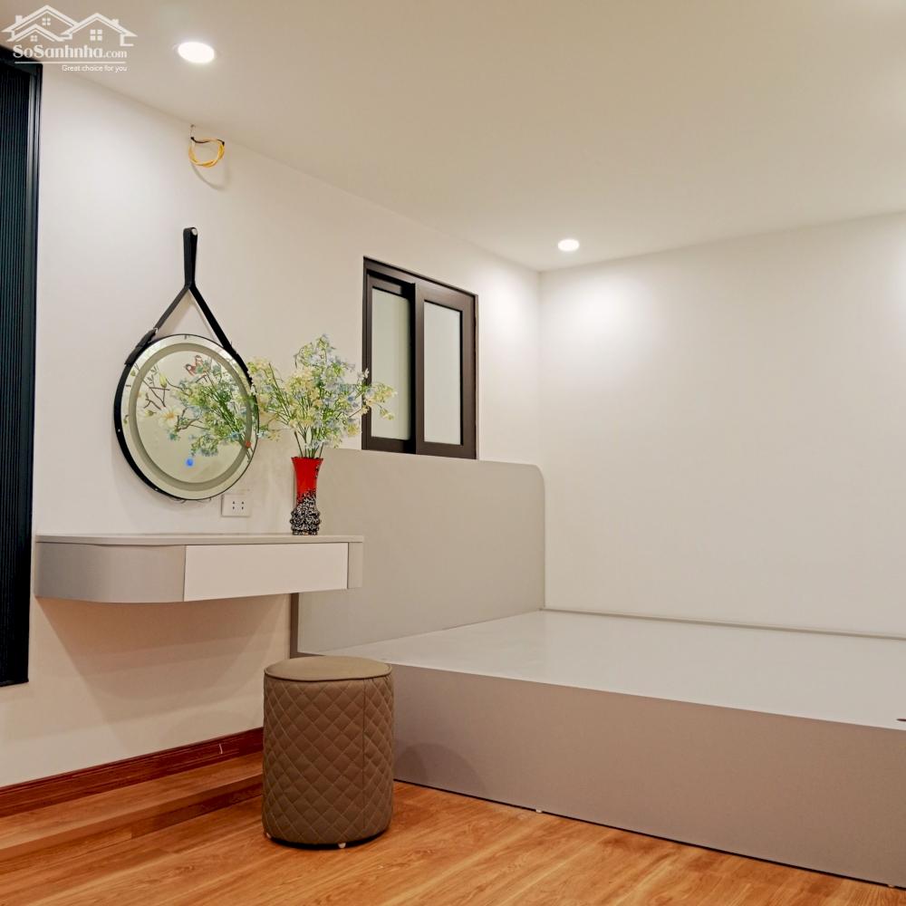 Nhà Đẹp Đón Tết, Ô TÔ Gần Nhà, Phố Quỳnh Mai, Hai Bà Trưng 70m, giá 2,88 tỷ.