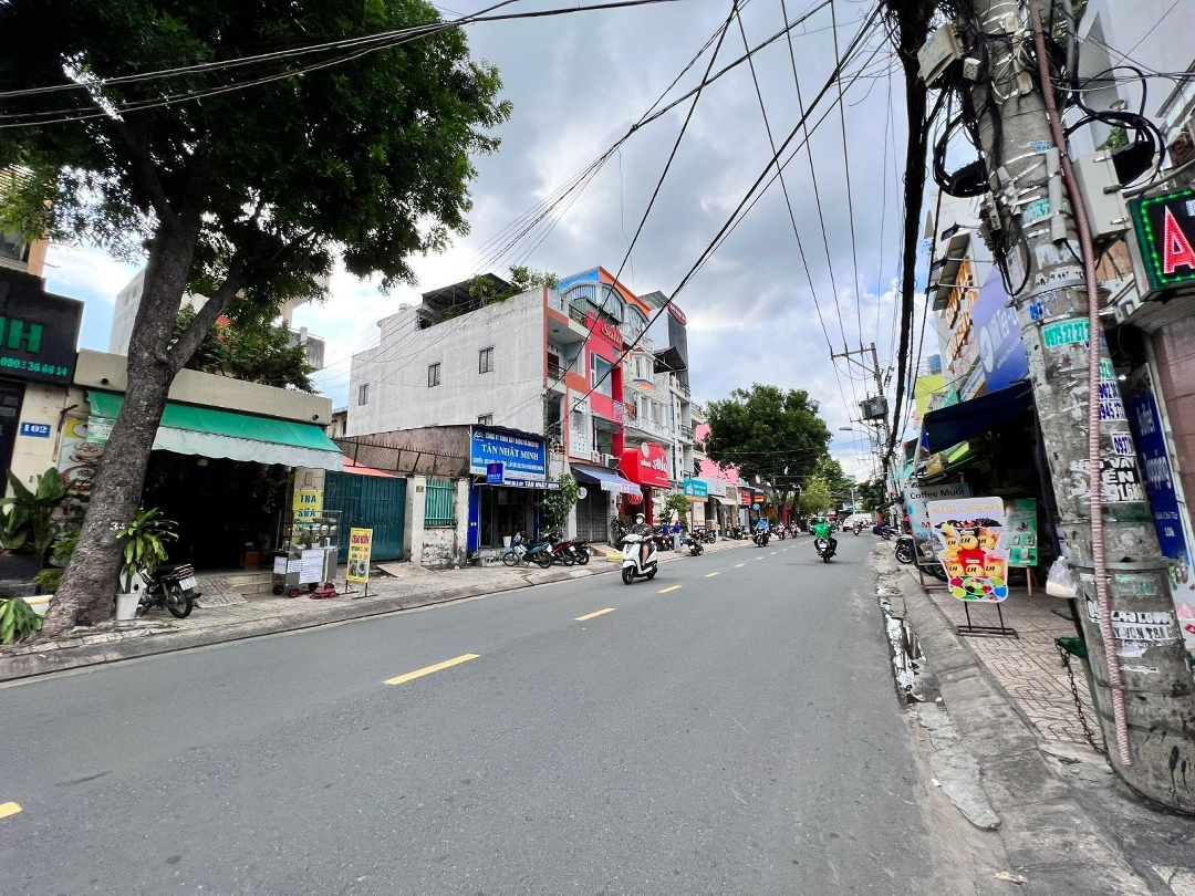 Bán Nhà Mặt Tiền Kd Đường Tân Quý (Dt 8X18) Giá Bán 24.5 Tỷcó Thương Lượng. Không Lỗi