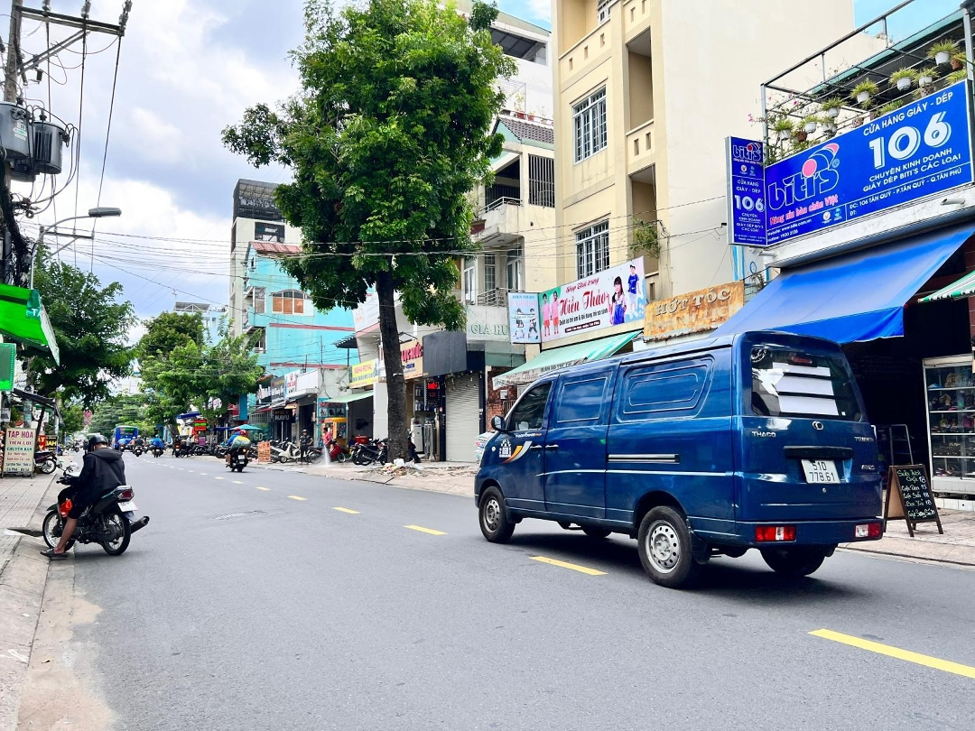 Bán Nhà Mặt Tiền Kd Đường Tân Quý (Dt 8X18) Giá Bán 24.5 Tỷcó Thương Lượng. Không Lỗi