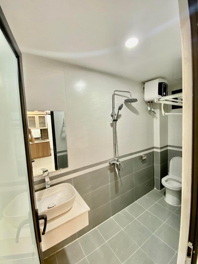 Chính Chủ Bán Căn Hộ Phố Khương Trung-Thanh Xuân 50M 2 Ngủ 1. 650 Triệu Ở Ngay, Sổ Đỏ