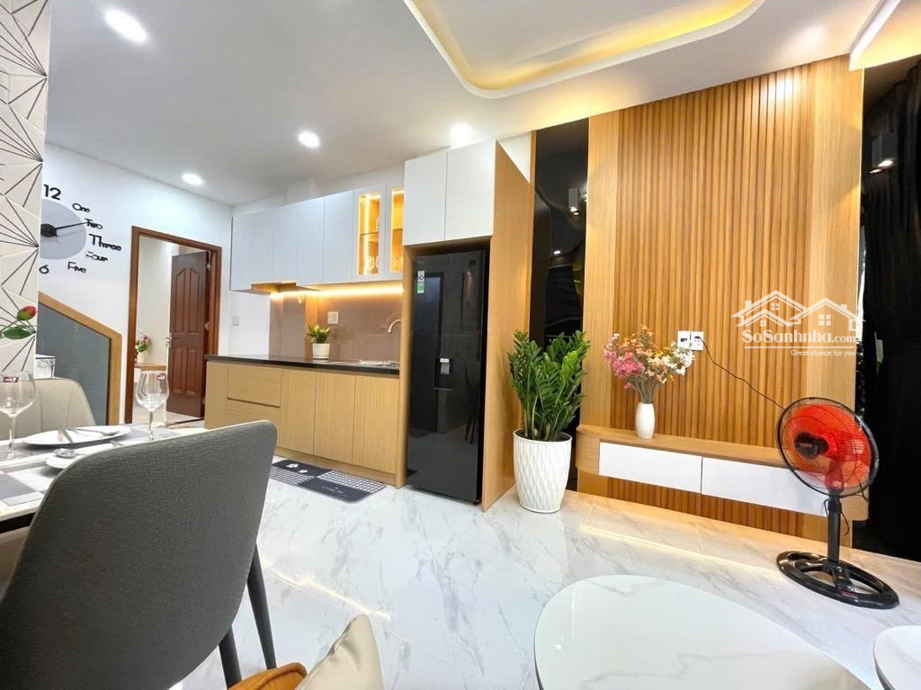 Nhà Mới Dọn Vào Ở Ngay Lê Quang Định, Giá: 5 Tỷ 980,Hẽm Xe Hơivào Tận Nhà
