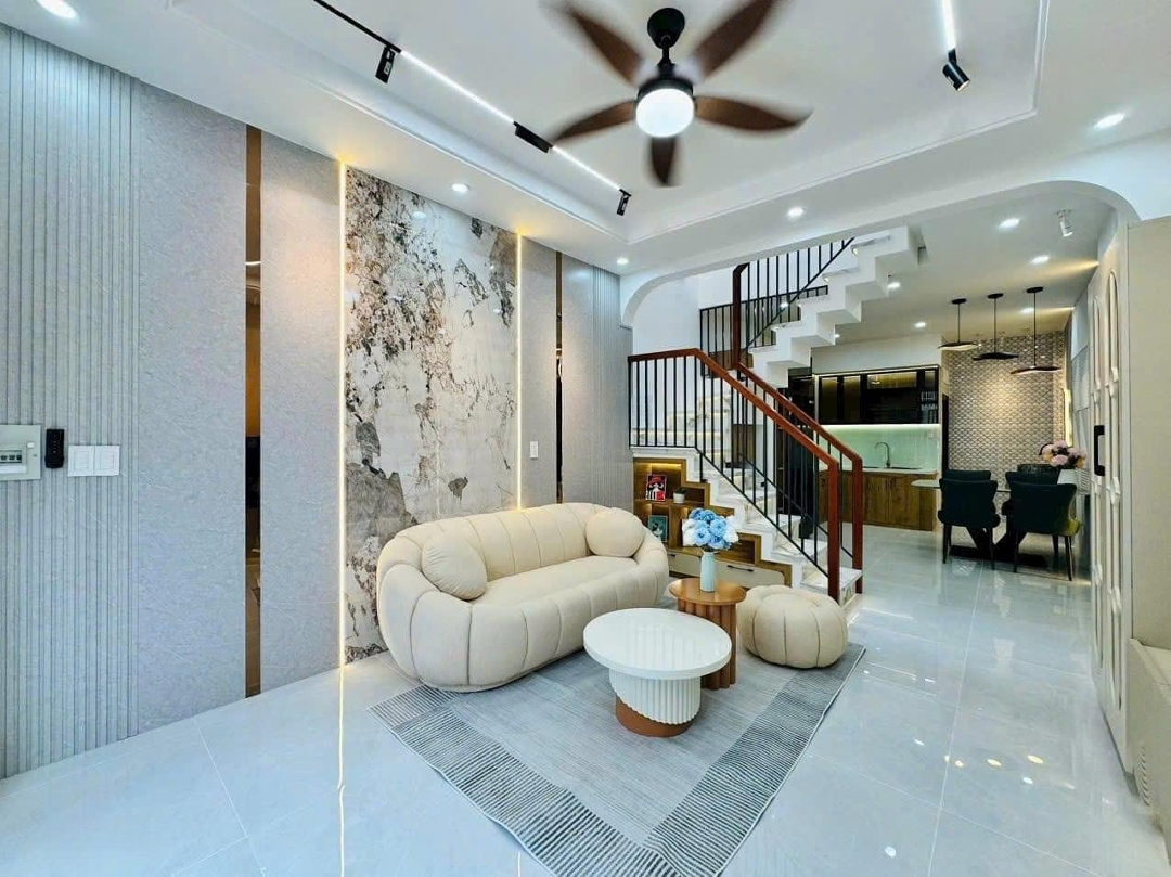 Bán Nhà Hẻm Đinh Tiên Hoàng, P3, Bình Thạnh - 1 Trệt 1 Lầu, 40M - 2.85 Tỷ - Sổ Riêng Hđt 14 Triệu/Th