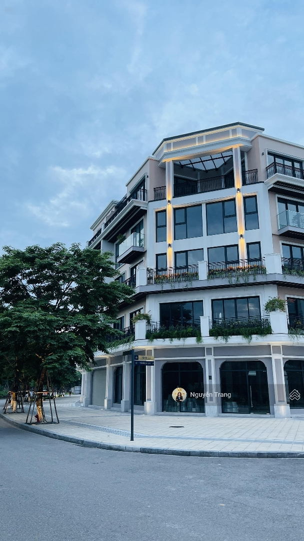 Shopvilla Góc Đẹp Nhất The Manor Kinh Doanh Hàng Thương Hiệu, Dtsd 825M2, 37M Mặt Tiền, Đường 30M