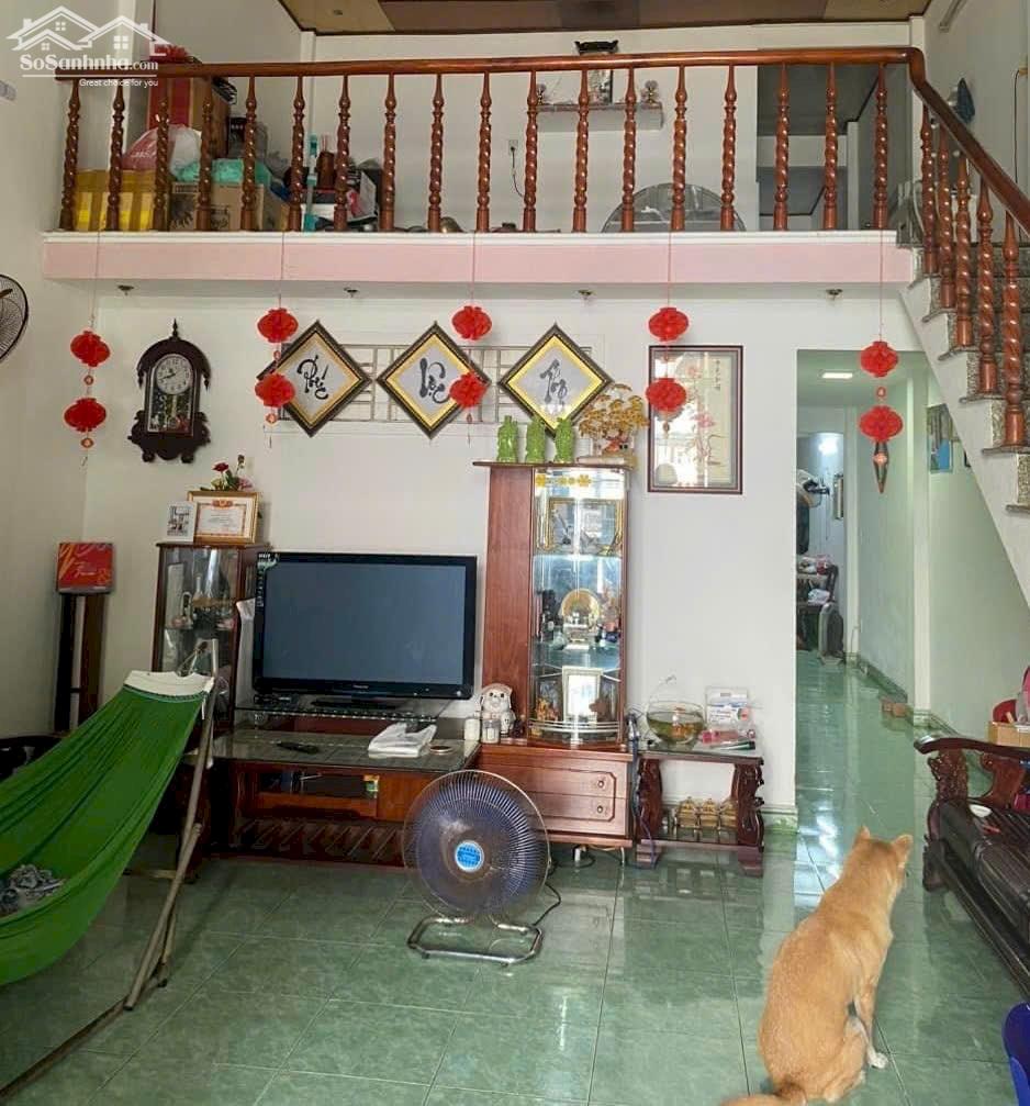 Bán gấp nhà mặt tiền Phú Lộc 18, DT 87,5m2 nhà c4 lửng giá 3,8 tỷ chốt