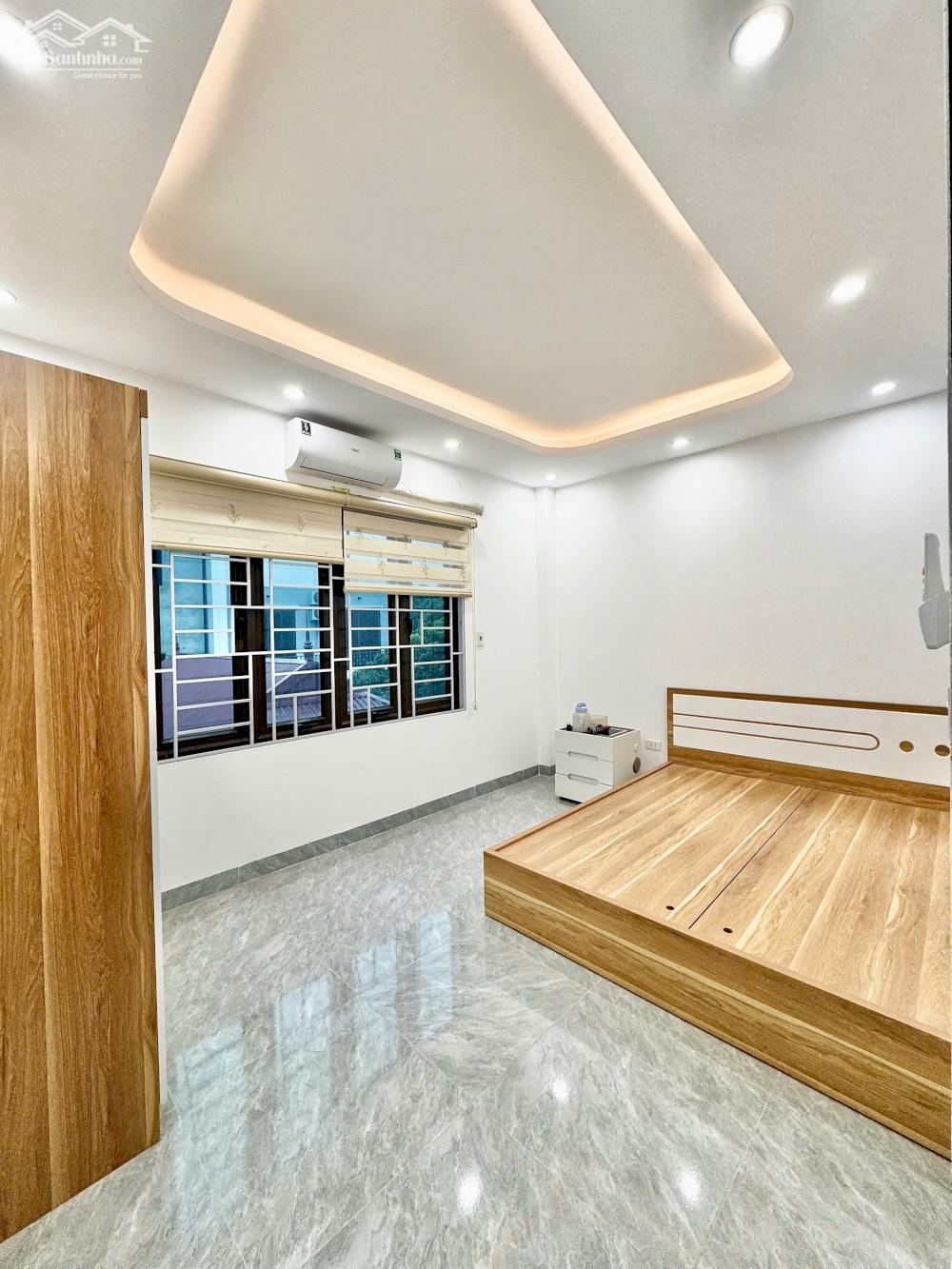 bán nhà cách đại lộ thăng long 200 xung quanh đầy đủ các tiện ích giá 3,75 tỷ