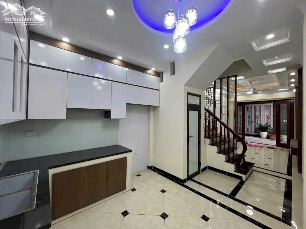 bán nhà cách đại lộ thăng long 200 xung quanh đầy đủ các tiện ích giá 3,75 tỷ
