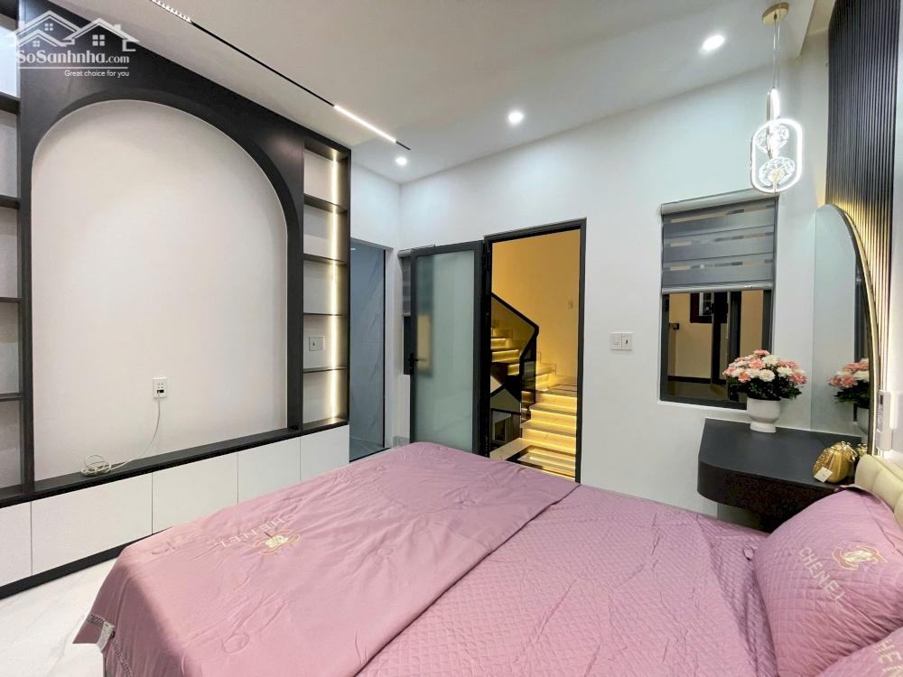 Bán nhà 3 tầng mặt tiền Lê Văn Thịnh, gần Biển, DT 75m2 full nội thất xịn sò