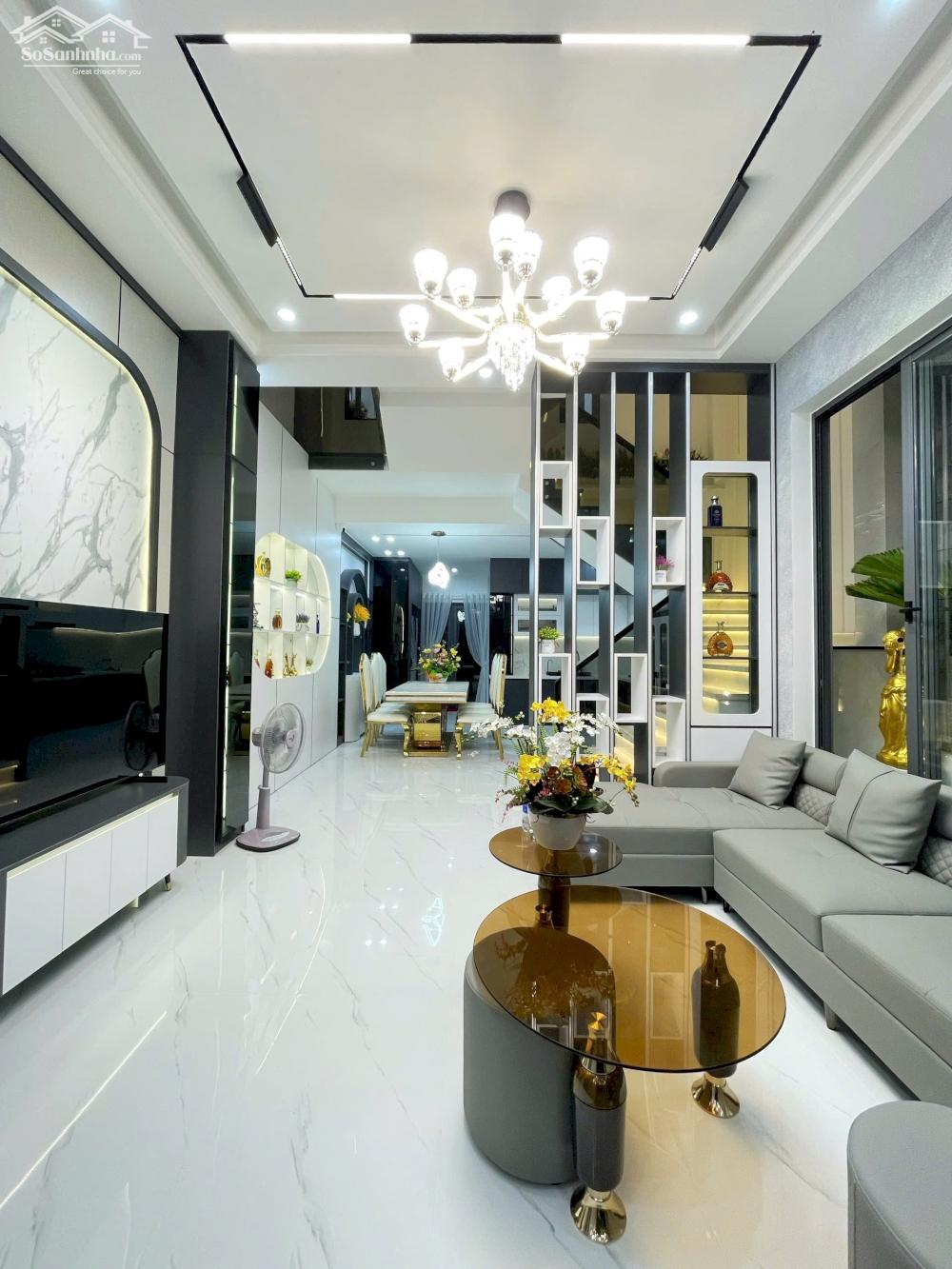 Bán nhà 3 tầng mặt tiền Lê Văn Thịnh, gần Biển, DT 75m2 full nội thất xịn sò