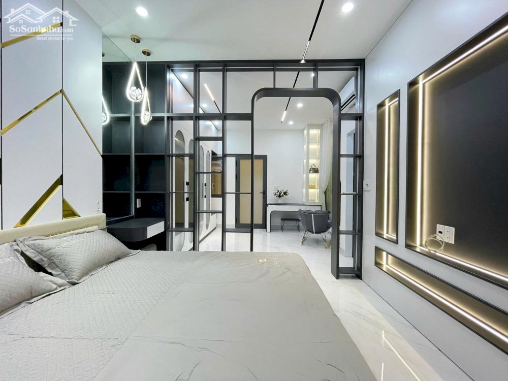 Bán nhà 3 tầng mặt tiền Lê Văn Thịnh, gần Biển, DT 75m2 full nội thất xịn sò