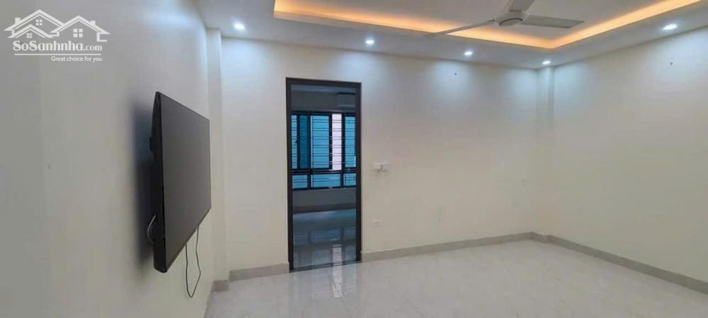 Bán nhà Nguyễn Ngọc Vũ 5 tầng 50m2 MT 5m 50m ra phố, nhà mới, có ô chờ thang máy, ở + cho thuê