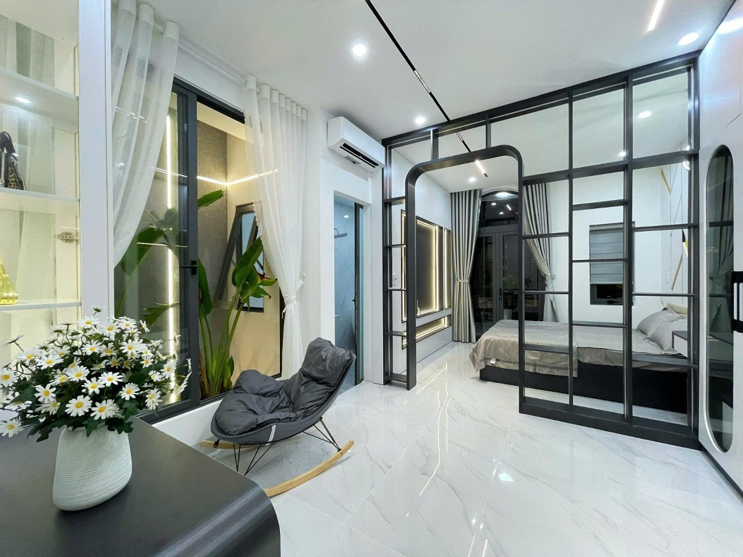 Bán Nhà 3 Tầng Mặt Tiền Lê Văn Thịnh, Gần Biển,Diện Tích75M2 Full Nội Thất Xịn Sò