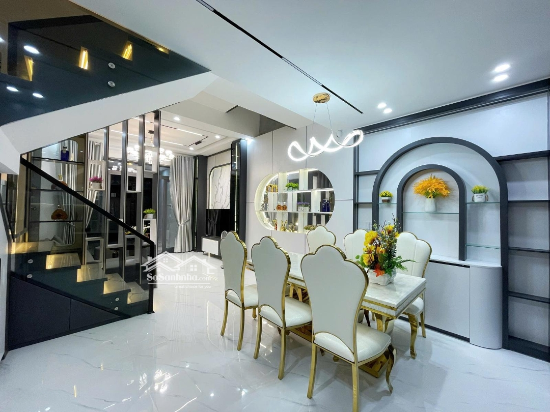 Bán Nhà 3 Tầng Mặt Tiền Lê Văn Thịnh, Gần Biển,Diện Tích75M2 Full Nội Thất Xịn Sò