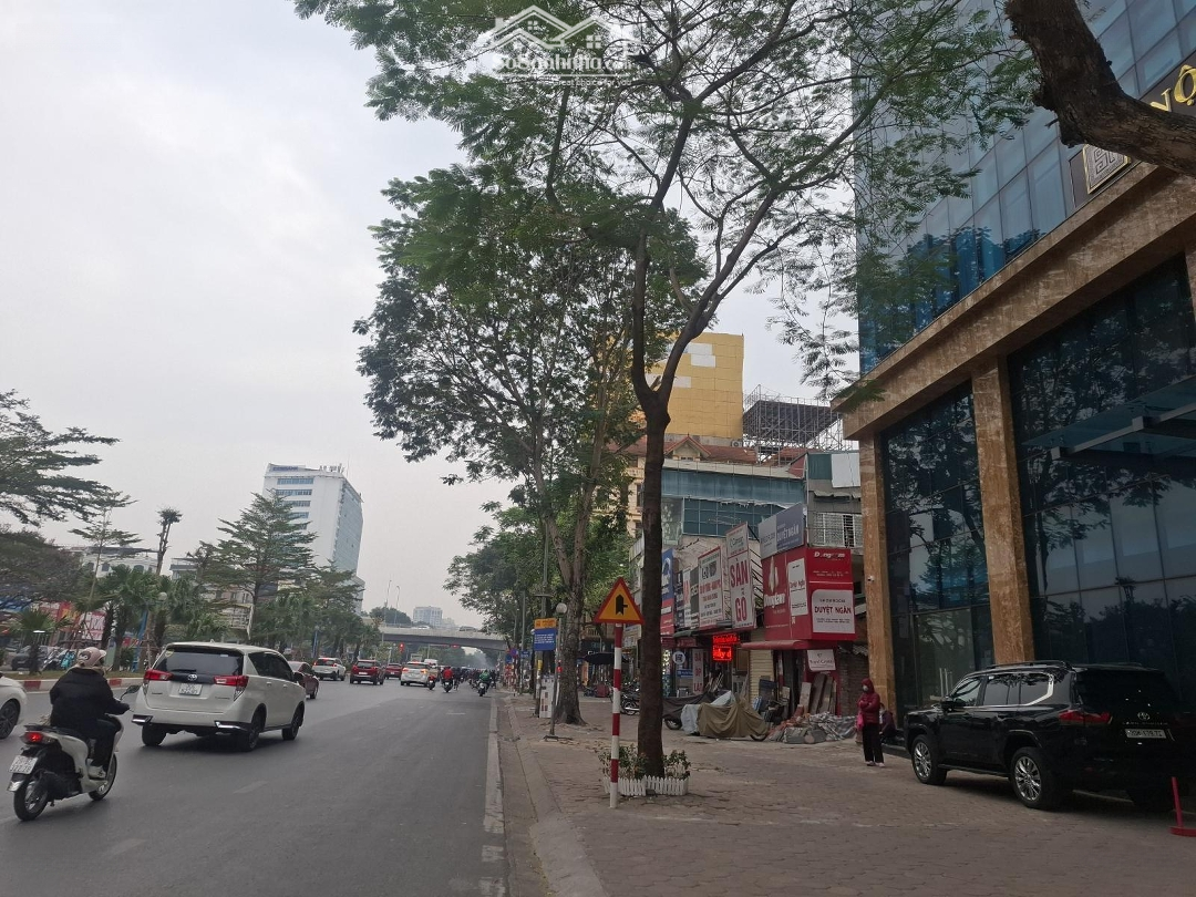 Toà Nhà Văn Phòng Quận Cầu Giấy 4 Mặt Thoáng - Nằm Ngay Vị Trí Đắc Địa - Mặt Phố Hoàng Quốc Việt.