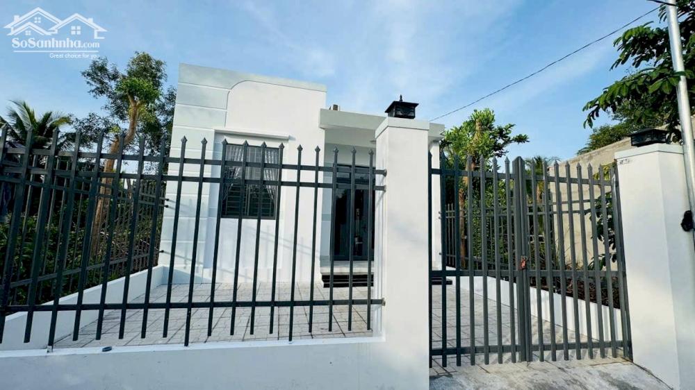 bán nhà mới 100m2, 2 phòng ngủ , tặng nội thất , phường 6 , tỉnh bến tre