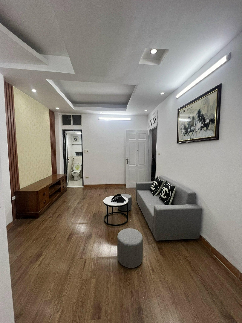 Cần Bán Căn Hộ Ccmn 42M Giá Bán 1. 450 Triệu Phố Hoàng Ngân, Nhân Chính, Thanh Xuân