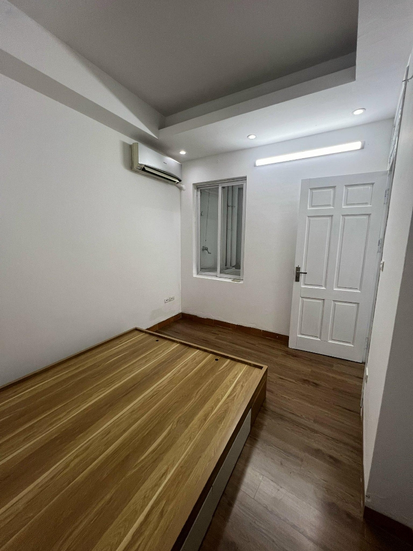 Cần Bán Căn Hộ Ccmn 42M Giá Bán 1. 450 Triệu Phố Hoàng Ngân, Nhân Chính, Thanh Xuân