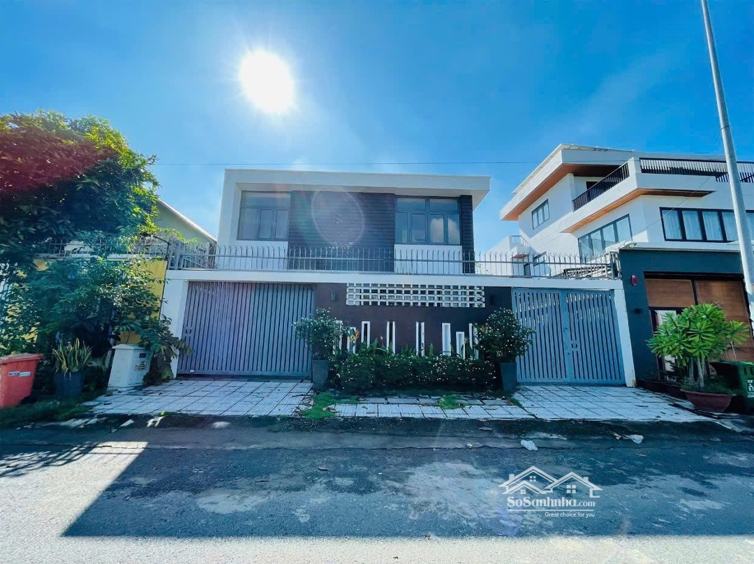 Quá Rẻ ! Bán Căn Bt Nam Long Q9 - Đối Diện Global City - 240M2 - Giá Rẻ Chỉ Nhỉnh 83 Triệu/M2
