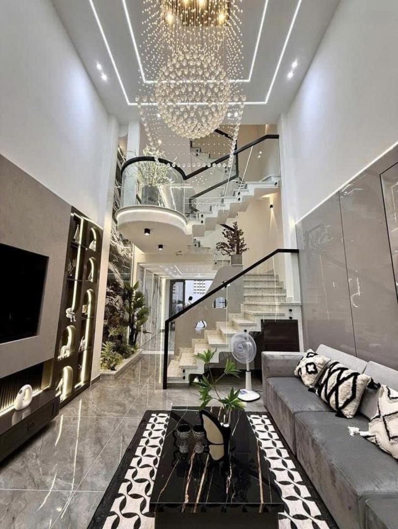 Nhà Mặt Tiền Giá Cả Phải Chăng Đường 3/2, P. 12, Q. 11.Giá:2,85Tỷ/ 63M2 (5X12,6M) Sổ Hoàn Công
