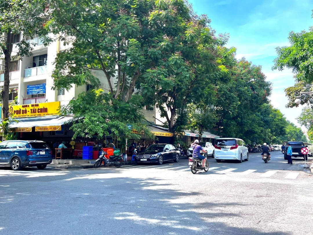 Mặt Bằng Kinh Doanh Shop Mỹ Cảnh - Phú Mỹ Hưng, Q7 Góc Đường Phạm Thái Bường