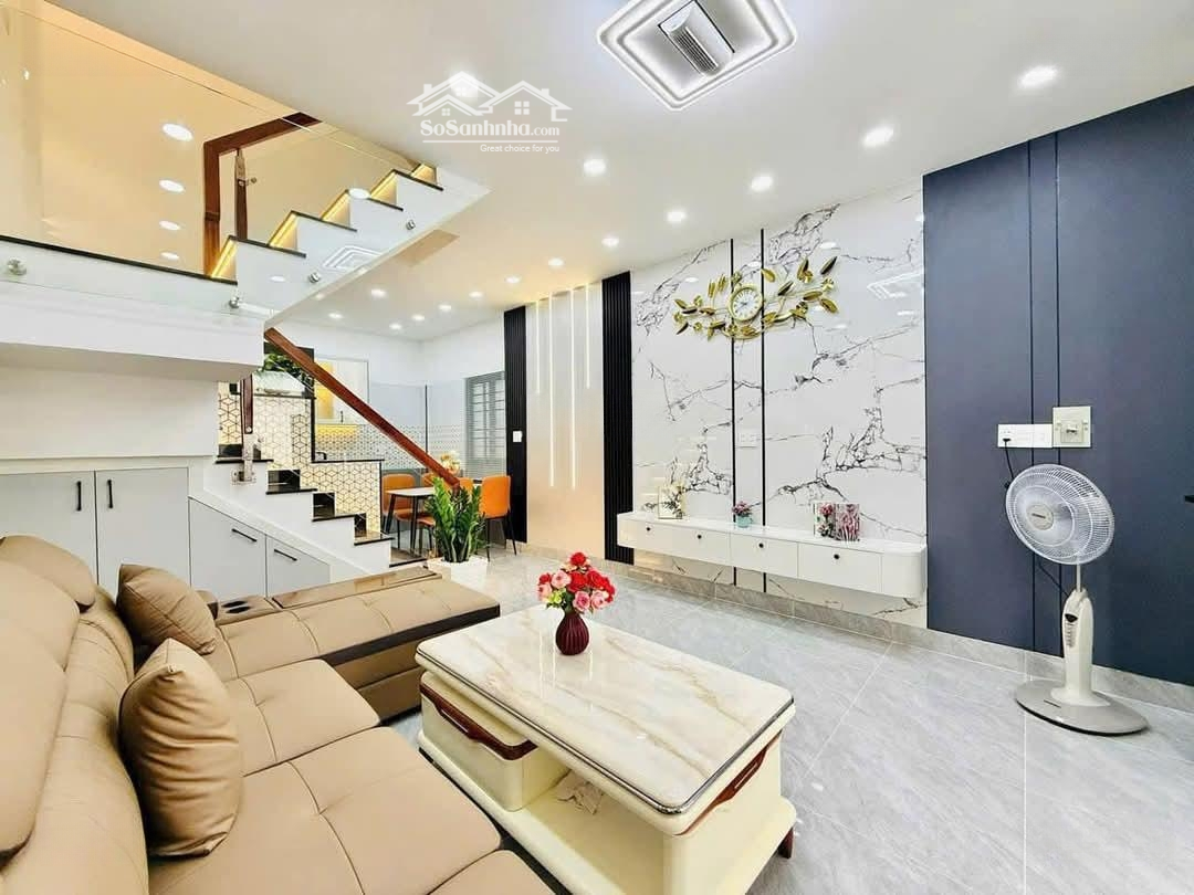 Bán Nhà Vuông Vức Đường Trần Bình Trọng Quận 5 - 50M2: 1 Trệt 1 Lầu 3 Phòng Ngủ3Wc