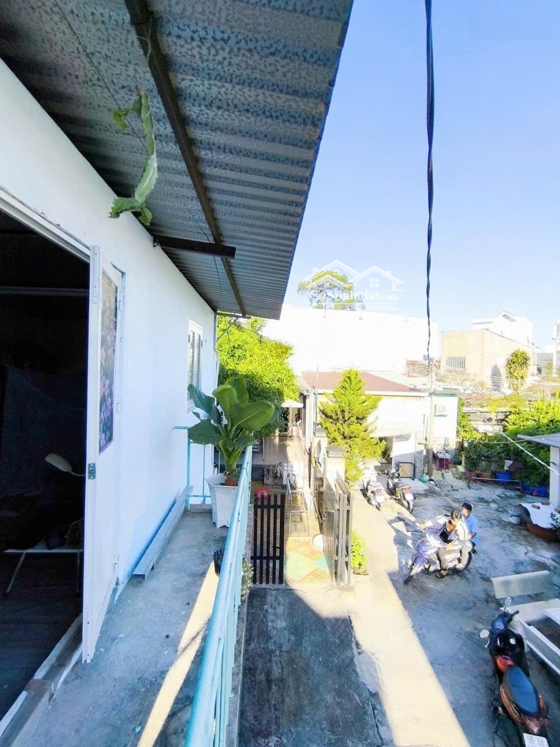 Nhà Phố Diện Tích Sd 43M, Giấy Tờ Đầy Đủ, Giá Chỉ 2,3 Tỷ.