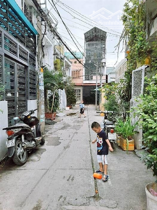 4 Tỷ800 48M2 (Ngang 3.7 Dài 16)
Cư Xá Phú Lâm A - Khu Dân Cư Đáng Sống - Nhà Cũ Tiện Xây Mới.