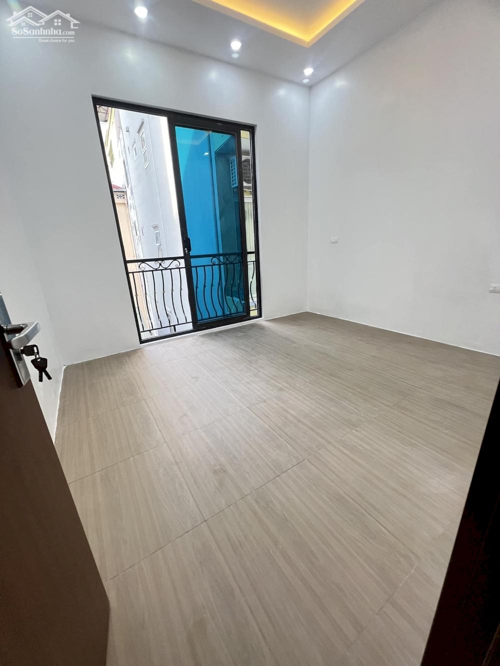 BÁN NHÀ 5 TẦNG GẦN NGÃ TƯ XÃ ĐÀN – TRUNG PHỤNG, NGÕ THÔNG, NHÀ 5 TÂGF ĐẸP Ở NGAY.