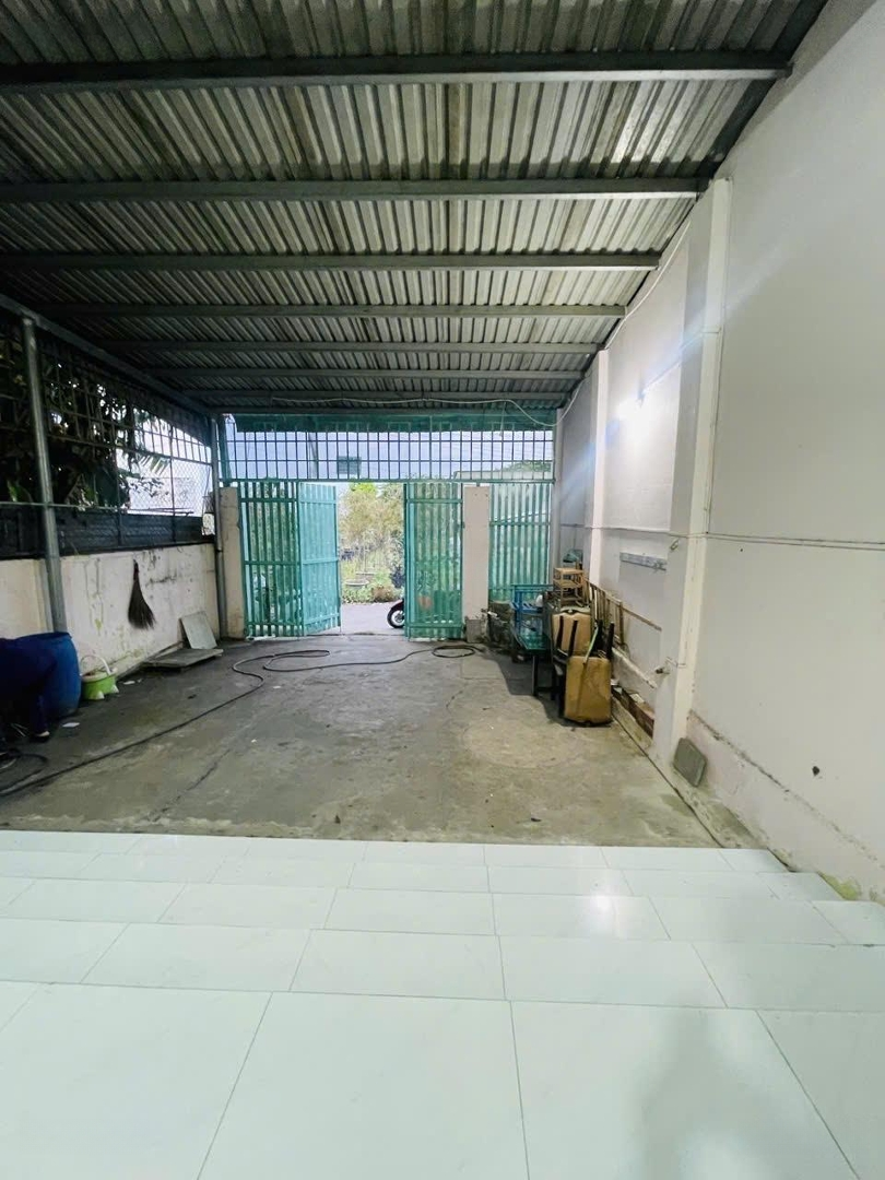Bán Nhà Cấp 4 Full Thổ, 162M2 - Hẻm Xe Hơi, Thuê 18 Triệu, 9 Phòng Nguyễn Xiển, Gần Vđ 3- Nhỉnh 6 Tỷ
