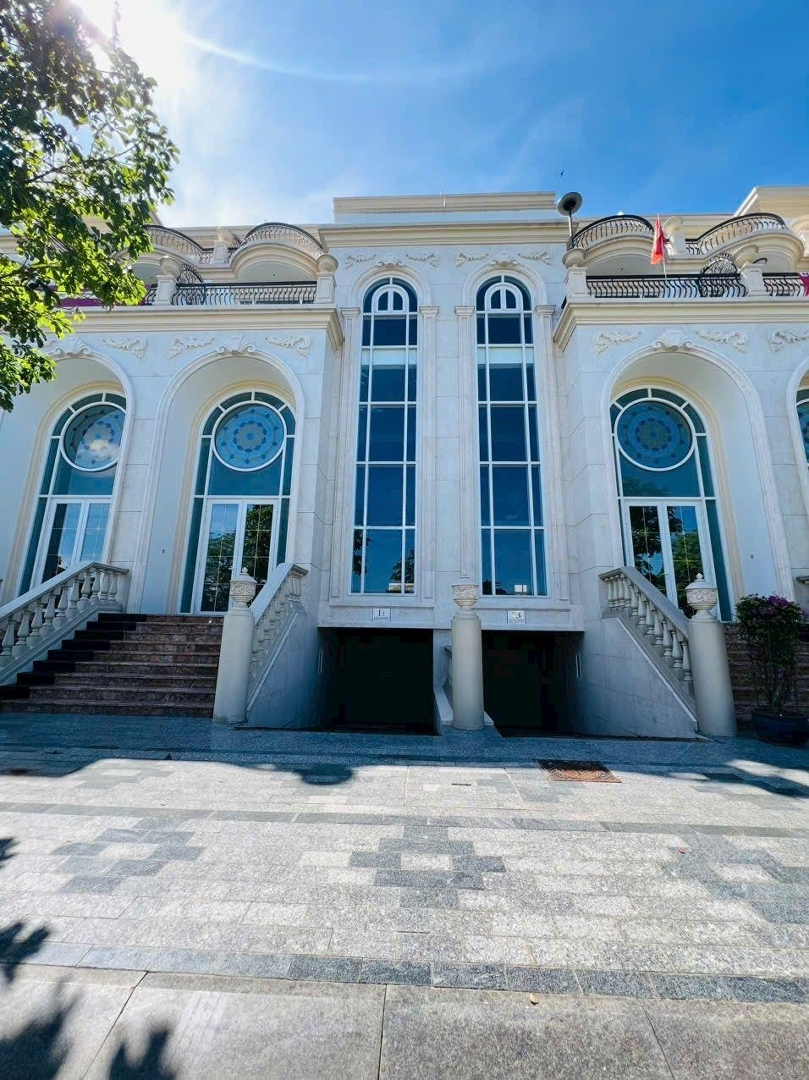 (Engcap Below) Vạn Phúc-Tòa Nhà Văn Phòng Cho Thuê Các Loại, Vị Trí Đẹp Đường Lớn Có Đỗ Xe Xuất Vat