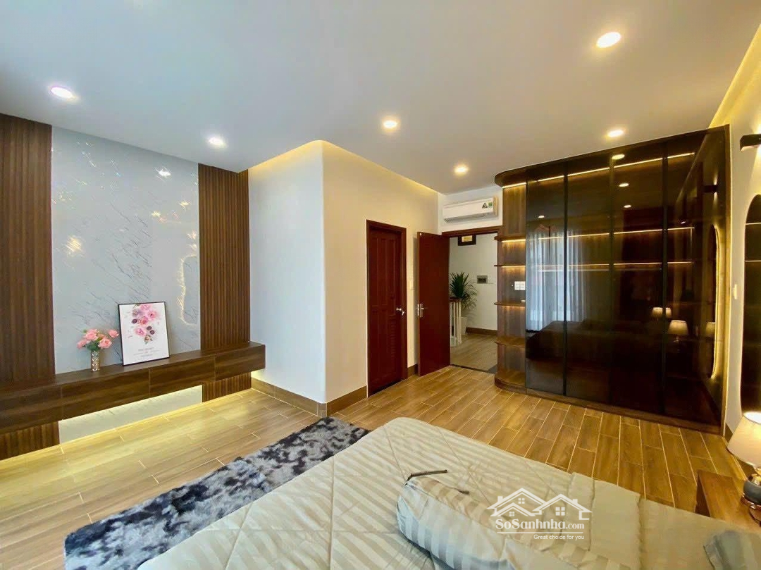 Bán Nhà Giá Bán 4Tỷ550 Đang Cho Thuê 40 Triệu/Th. 77M2 Mạc Đĩnh Chi, Q1. Đối Diện Tòa Sự Kiện Gala Royale