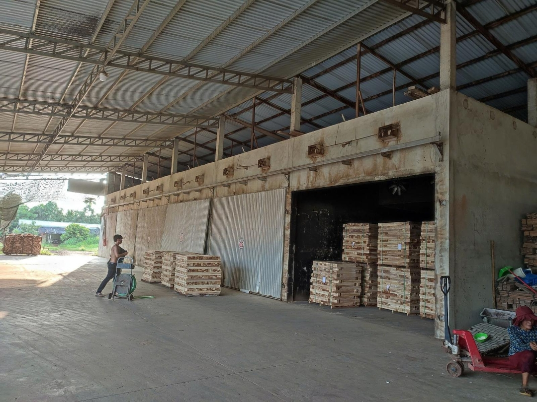 Bán Nhà Xưởng Đang Hoạt Động Kèm Toàn Bộ Máy Móc Của Sẻ Gỗ, Giá Rẻ