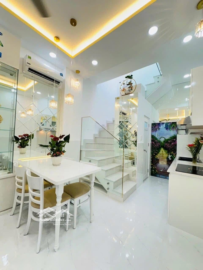 Tôi Chính Chủ Bán Nhà 1/Hẽm Xe Hơi5M. Bạch Vân - Phường 5 - Quận 5. Diện Tích: 53M2/3,9Ty Sổ Riêng