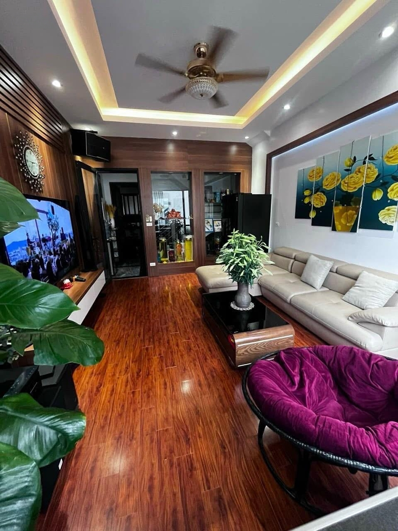 Siêu Phẩm 5 Tầng Thang Máy Quang Tiến - 50M2 X Garra Lx570 - Kd Vp Cty - 1 Nhà Ra Mặt Phố - Hơn 12T