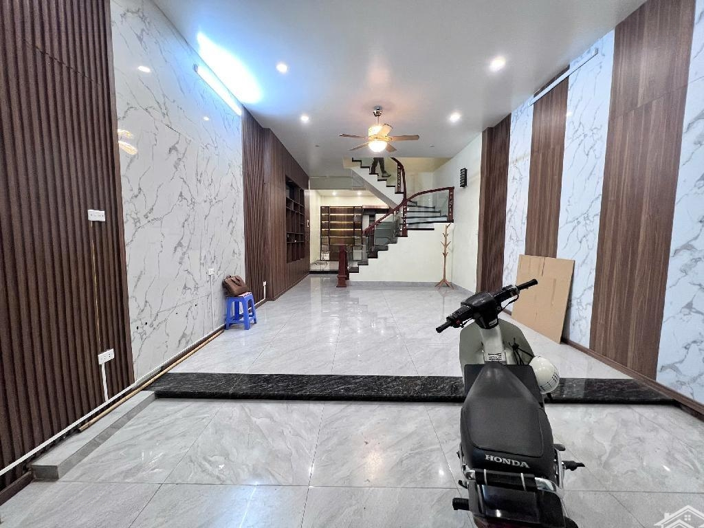 Bán Nhà Siêu Đỉnh - Quan Hoa - Cầu Giấy - Nhà Đẹp - Full Nội Thất Cao Cấp - 50M Ra Phố - Ngõ Thôn