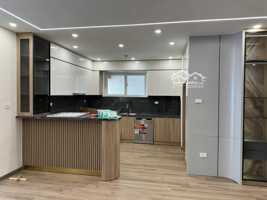 Chính Chủ Bán Gấp Căn 152.5 M2 Full 3 Phòng Ngủ 2 Vệ Sinhgiá Chỉ 9.8 Tỷ Có Đàm Phán, Ban Công Đông Nam