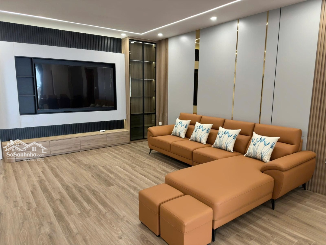Chính Chủ Bán Gấp Căn 152.5 M2 Full 3 Phòng Ngủ 2 Vệ Sinhgiá Chỉ 9.8 Tỷ Có Đàm Phán, Ban Công Đông Nam