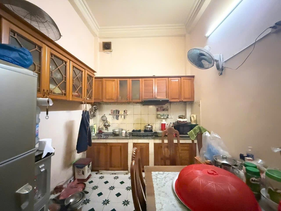 Nhà Dân Xây Ô Tô Lùi Cửa Cách Phố Chính Kinh 30M Diện Tích: 40M2 Giá Bán 6 Tỷ