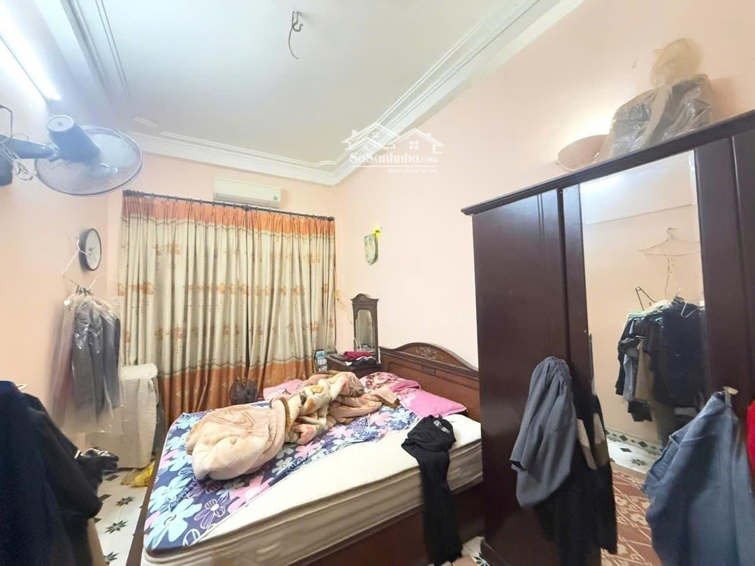 Nhà Dân Xây Ô Tô Lùi Cửa Cách Phố Chính Kinh 30M Diện Tích: 40M2 Giá Bán 6 Tỷ