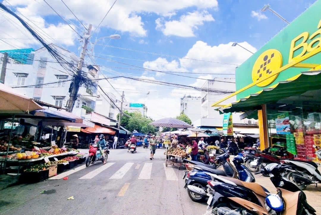Gấp Bánmặt Tiềnphước Bình-Đỗ Xuân Hợp Ngay Chợ Chỉ 14Xt,4Tag- 3 Phòng Ngủthu 30 Triệu/Th-N6,2M Nở Hậu Tài Lộc,Hiếm